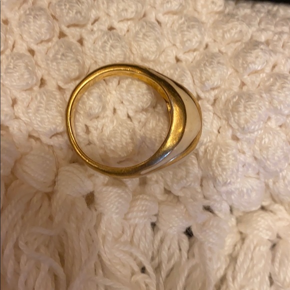 Gold and beige chunky enamel ring Vintage Size 6 1/2 EUC - Picture 8 of 8